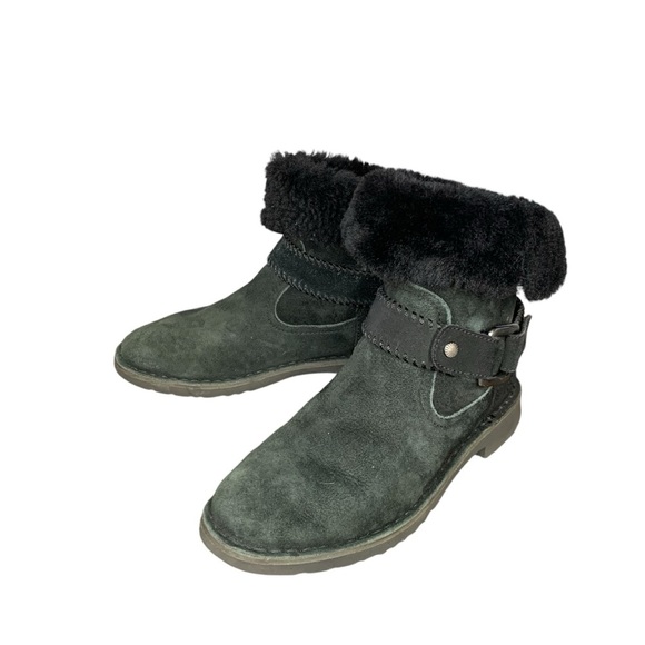 UGG Cedric style 1012360 black suede sheepskin and shearling‎ boots. Size 8 - Picture 3 of 12